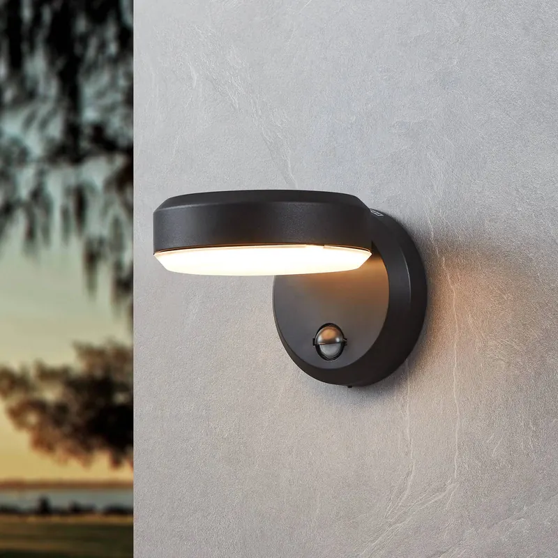 Kinkiet zewnętrzny LED Fornaci, czarna, szerokość 16 cm, czujnik