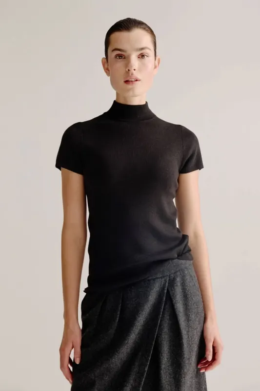 Josephine & Co Senna Sweater Black Maat: S | Sweaters Outlet | Dames | Zwart