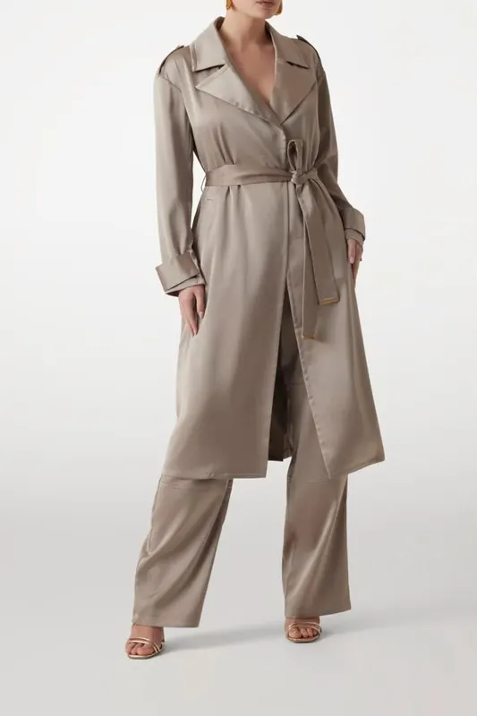 GUESS Marciano By  Eva Trench Coat Natural Almond Maat: 40 | Trenchcoats Outlet | Dames | Beige