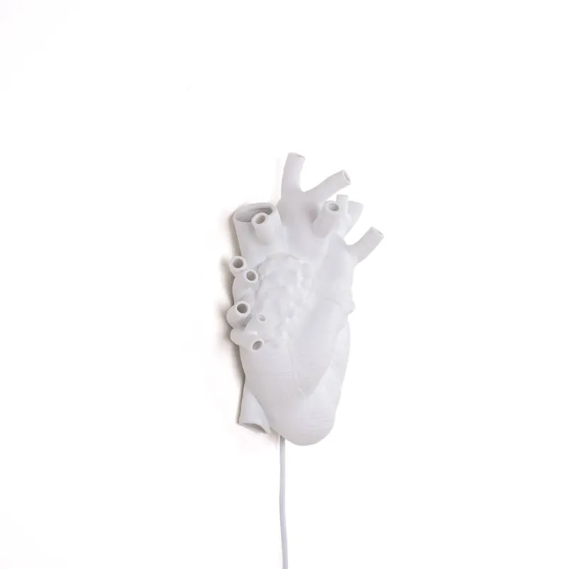 Kinkiet LED Heart Lamp z porcelany, biała