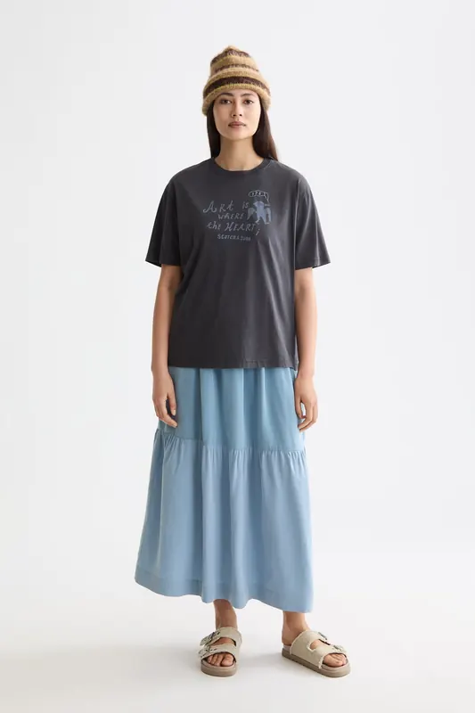 Scotch & Soda Washed Loose Fit T-shirt With Front Artwork Charcoal Art Maat: S | Tops Outlet | Dames | Zwart