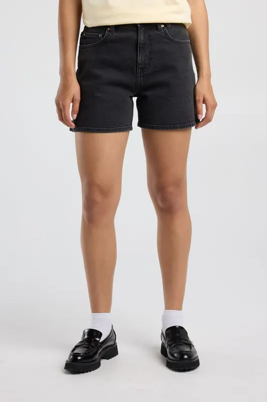 America Today Nevea Washed Black Maat: L | Korte Broeken Outlet | Dames | Zwart