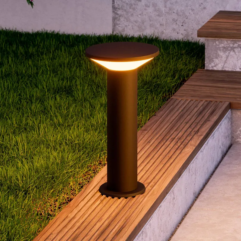 Lampa cokołowa LED Rigosa, czarna, wysokość 35 cm, metalowa