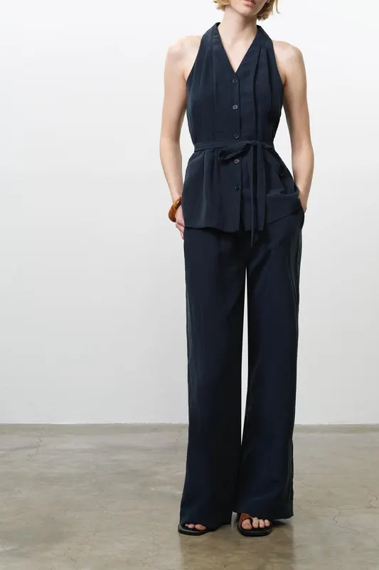French Connection Melina Halter Neck Top New Navy Maat: L | Blouses Outlet | Dames | Blauw