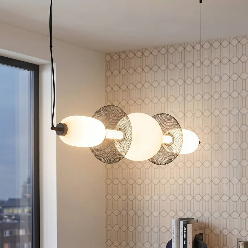 Żyrandol LED Arame, czarno-biały, szkło, długość 93,5 cm