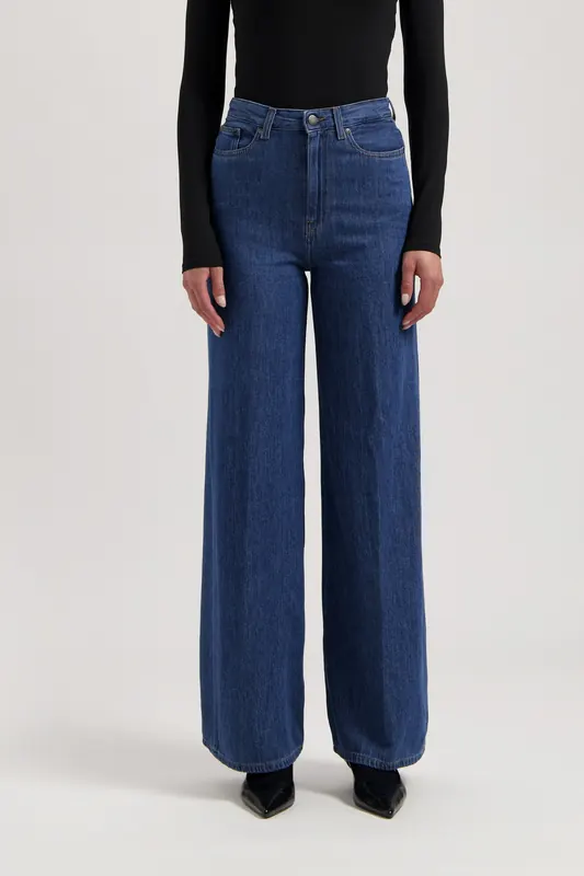 Mud Jeans Sara High Loose Flow Stone Indigo Maat: W32L30 | Wijde Broeken Outlet | Dames | Blauw