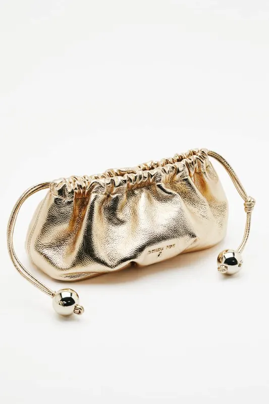 Mała Bubble Clutch z laminowanej skóry