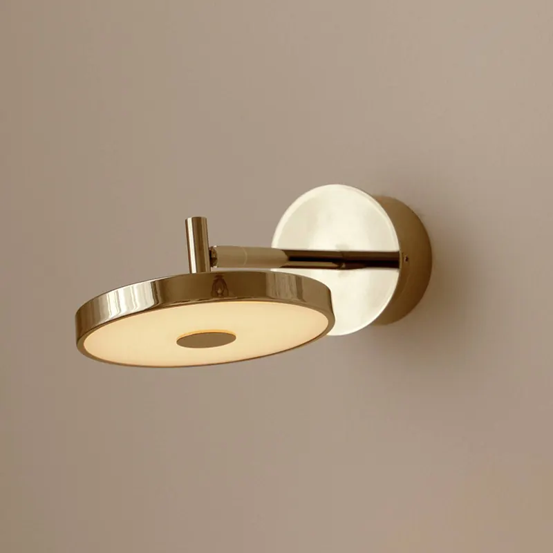 Kinkiet LED UMAGE Asteria SHORT HW, polerowany mosiądz, 28 cm