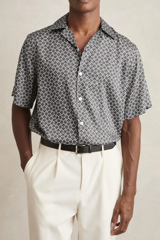 Reiss Ss Geo Wave Printed Cuban Shirt Black/white Maat: L | Casual Overhemden Outlet | Heren | Zwart