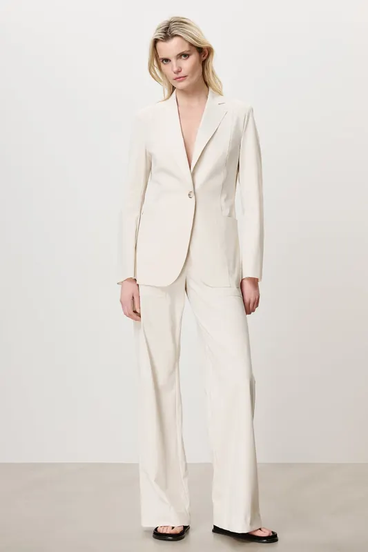 TRVL DRSS Dean Blazer Eggshell Maat: XL | Blazers Outlet | Dames | Ecru