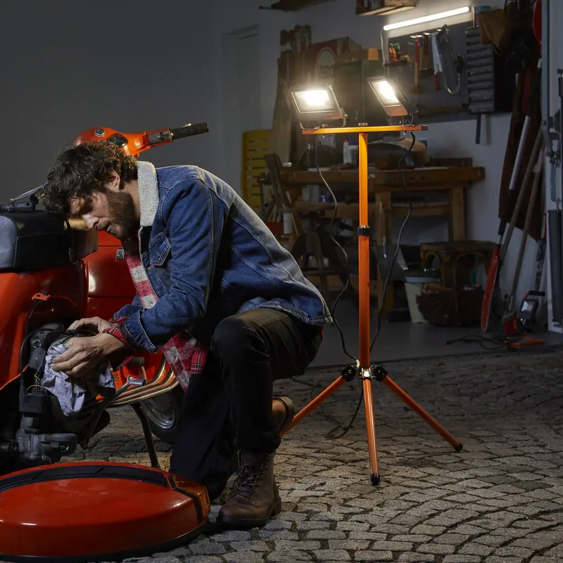 LEDVANCE Worklight Tripod Reflektor budowlany LED 2x30W