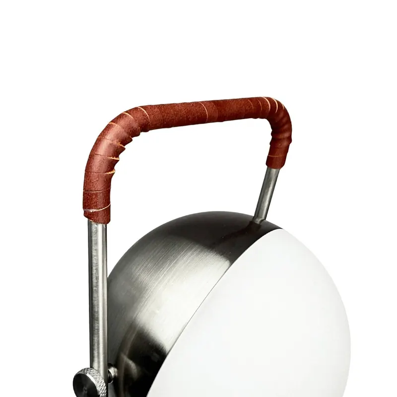 Dyberg Larsen Lampka stołowa LED Mova, bordowa, IP44