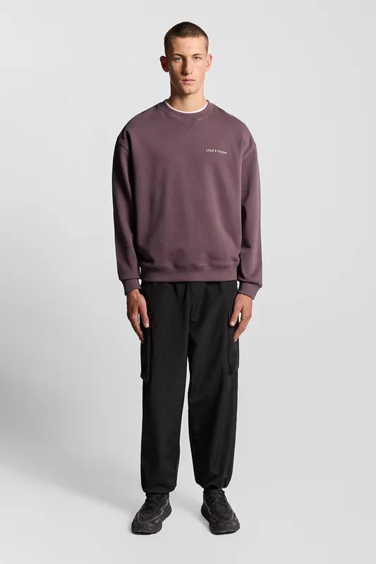 Lyle & Scott Script Brushback Crew Neck Sweatshirt Dusky Maroon Maat: XXL | Sweaters Outlet | Heren
