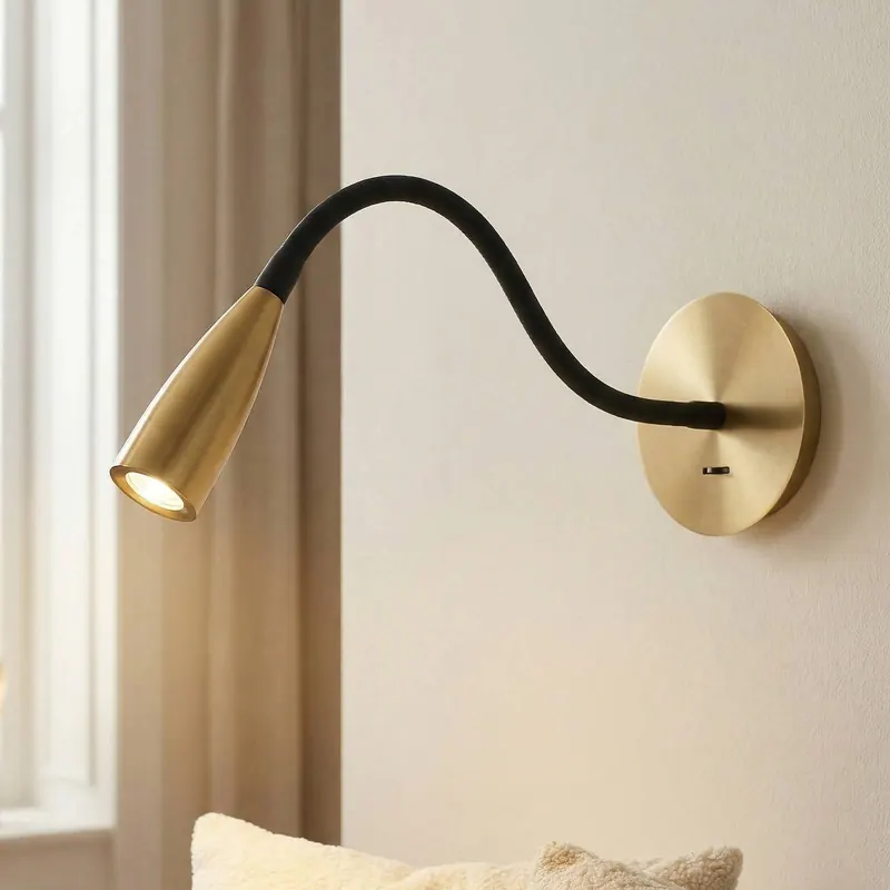 Lampka do czytania LED H63 z elastycznym ramieniem, matowy mosiądz