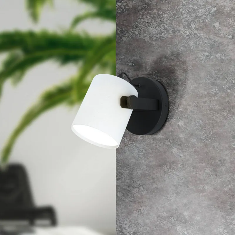 Kinkiet Hornwood z detalami drewnianymi, biała
