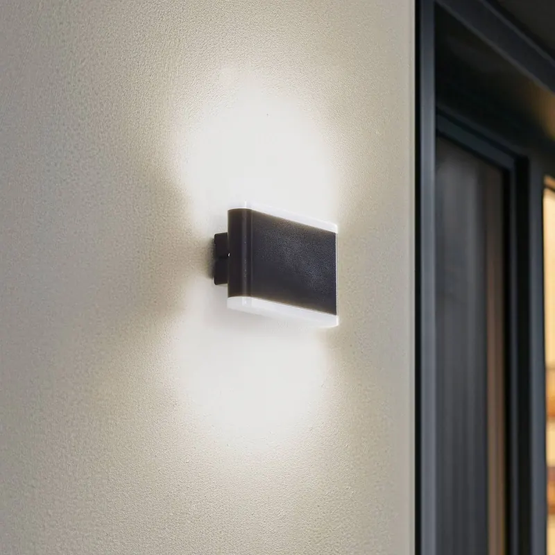 Lindby Smart – kinkiet zewnętrzny LED Elvi, CCT, RGB, Tuya, IP54