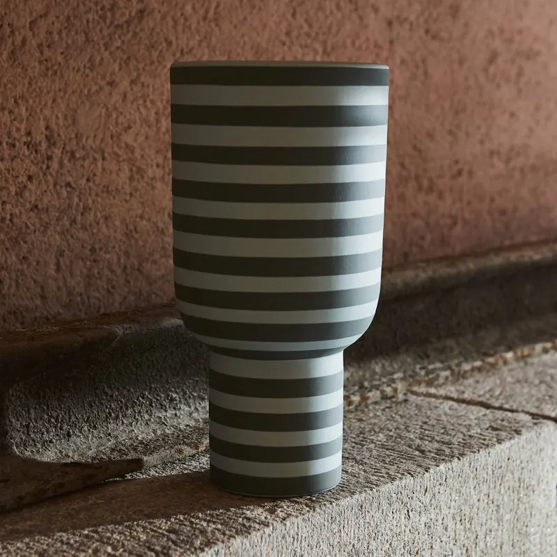 Wazon AYTM Varia, zielony, Ø 15 cm, wysokość 30 cm, ceramika