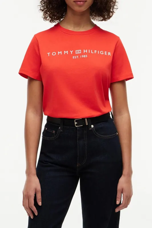 Tommy Hilfiger Regular Corp Logo C-neck Fire Red Maat: M | Tops Outlet | Dames | Rood