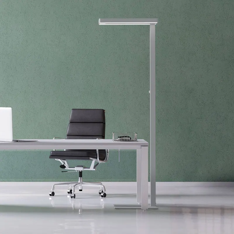 Lampa stojąca LED MAULjaval, kolor srebrny, 196 cm, ściemniana podstawa