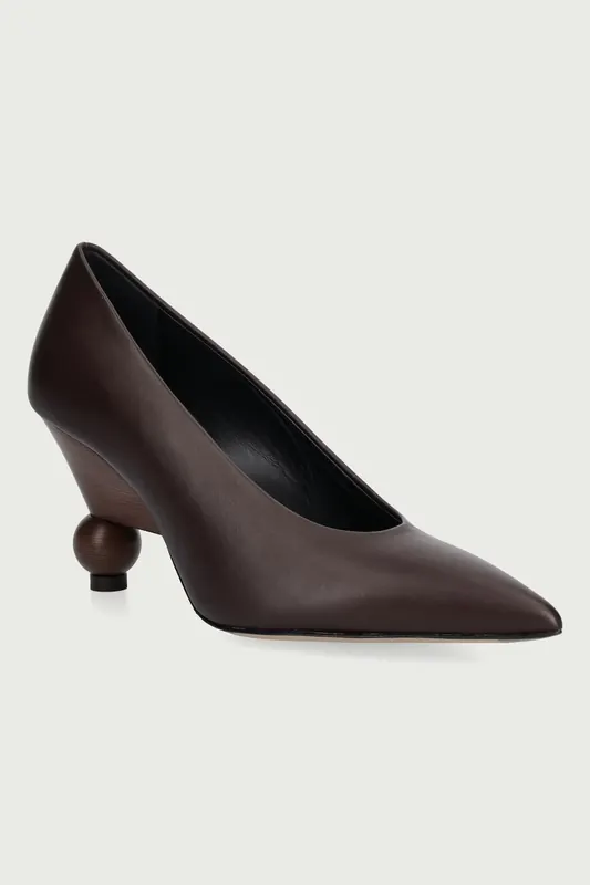 Weekend Max Mara szpilki skórzane