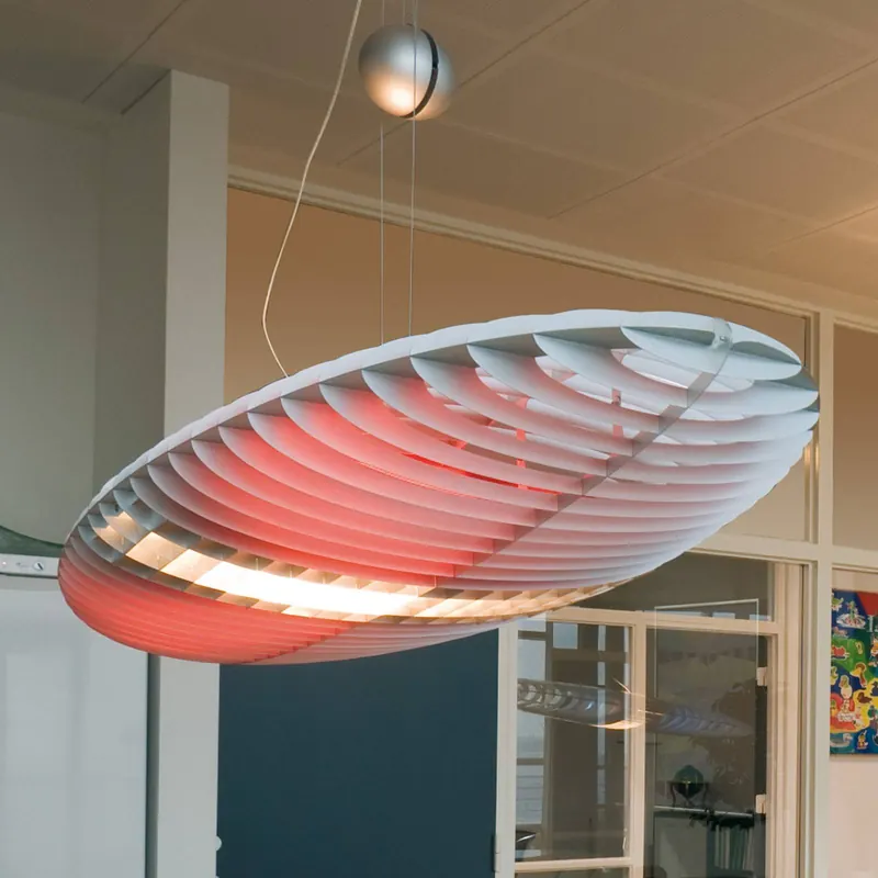 Luceplan Titania lampa wisząca z filtrami barwnymi