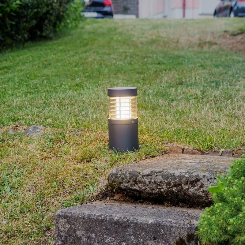 Lampa cokołowa LED Lucande Lucius, 27cm, antracyt, IP54