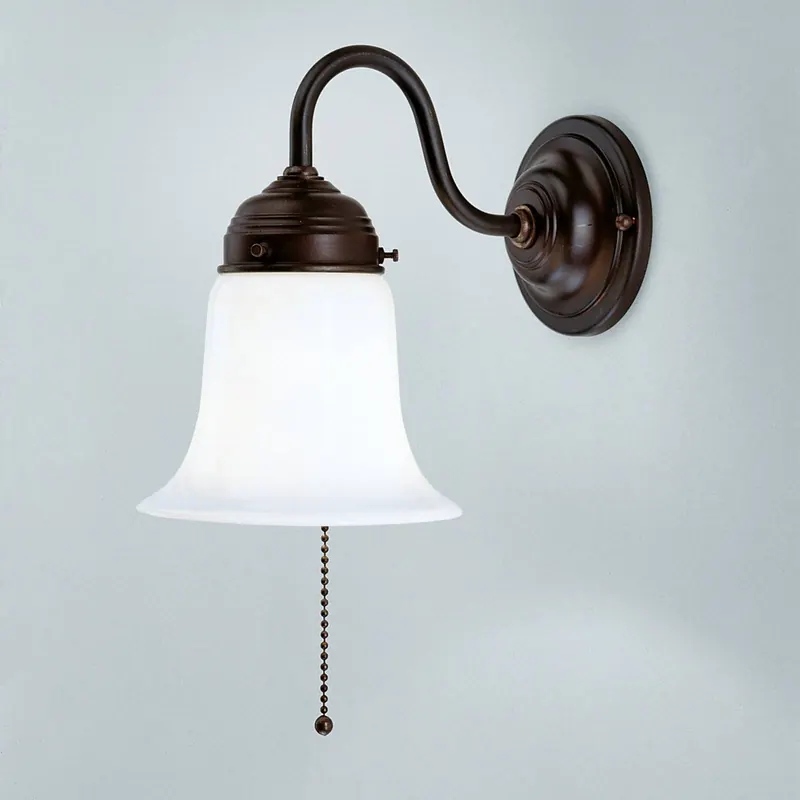Lampa ścienna Sibille z antycznym mocowaniem