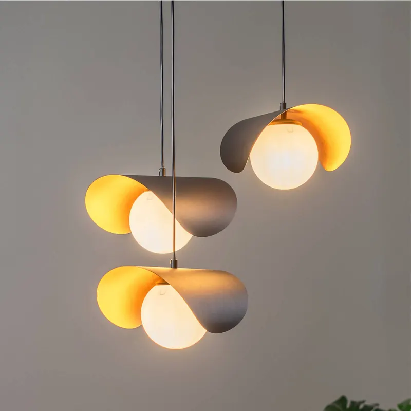 Lampa wisząca Vatoz 6142 3-punktowa Rondell czarne opalowe szkło