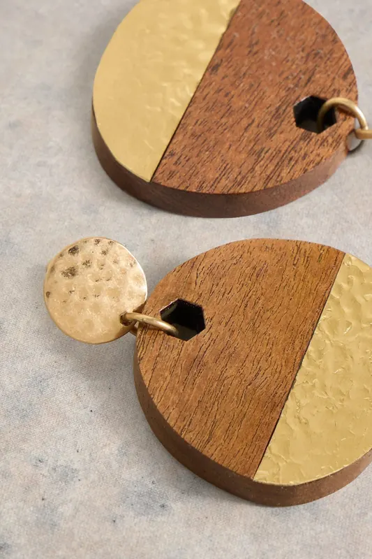 White Stuff Hammered Wooden Mix Earring Brown Multi Maat: OS | Oorbellen Outlet | Dames | Bruin