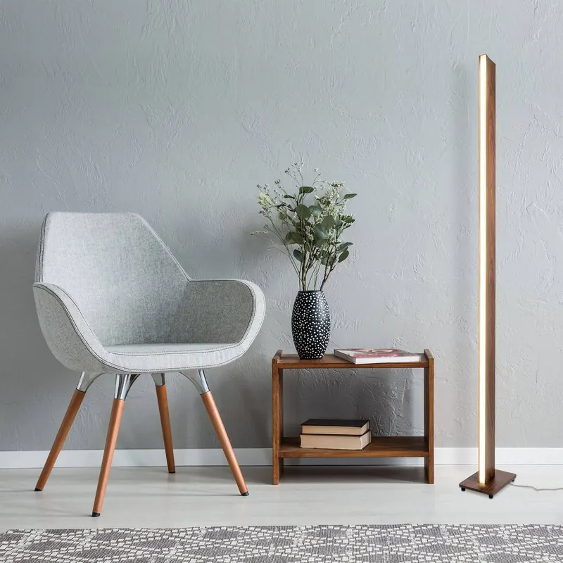 Lampa stojąca LED Madera wygląd drewna ściemniana