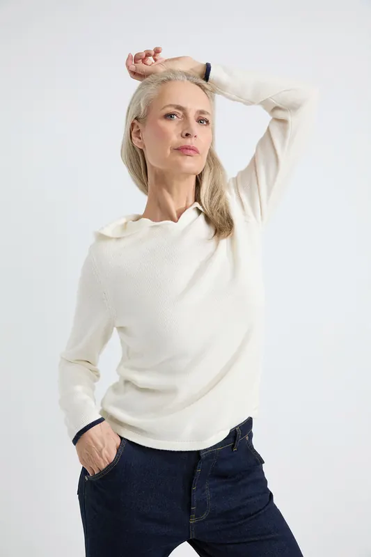 Josephine & Co Allard Hoodie Off White Stripe Maat: M | Sweaters Outlet | Dames | Wit