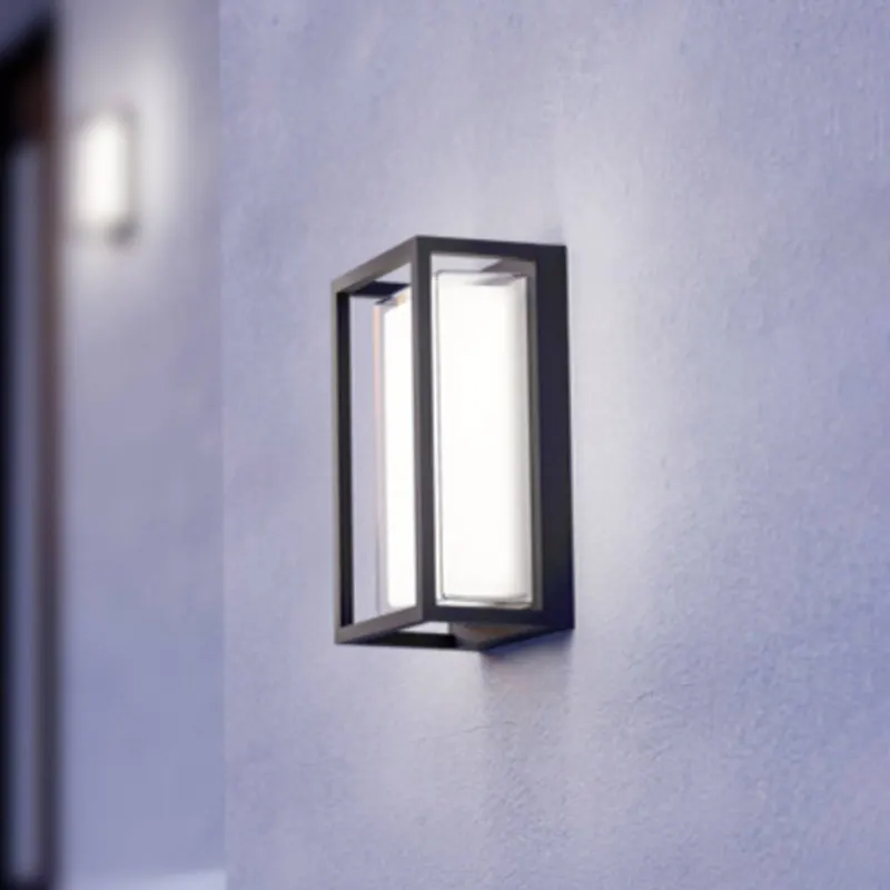 Lampa ścienna zewnętrzna EGLO LED z czujnikiem GENOVESE, czarna, 24 cm, IP65,