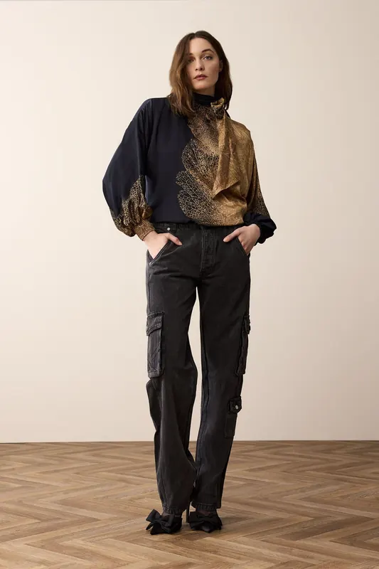 Summum Woman Bow Tie Top Border Print Camel Brown Maat: 34 | Longsleeves Outlet | Dames | Bruin