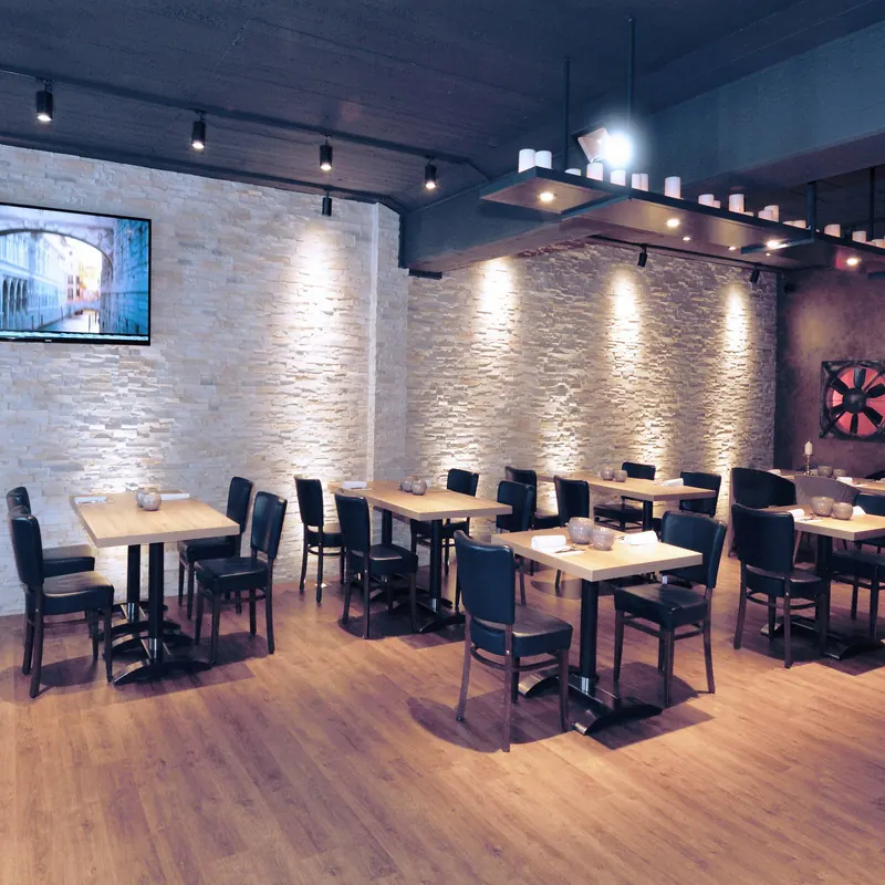 Reflektor szynowy LED Lucea 3-fazowy 20 W czarny