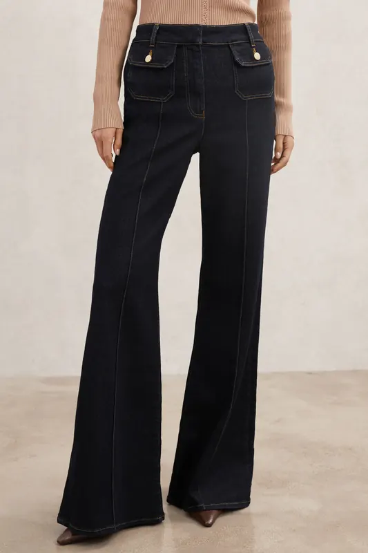 Reiss Button Detail Flare Jean Dark Blue Maat: W30R | Flared Jeans Outlet | Dames | Blauw