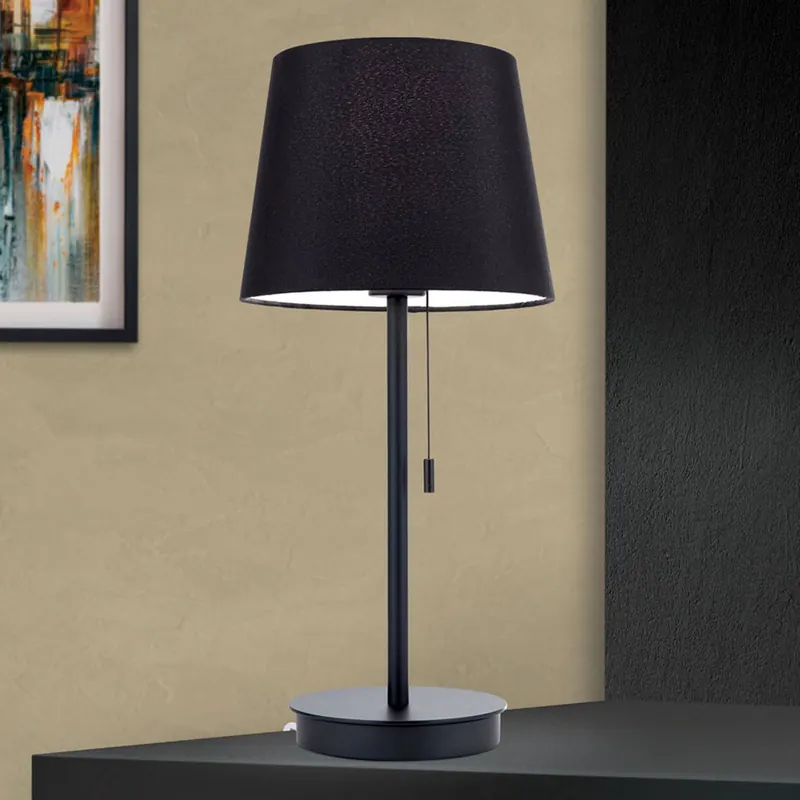 Lampa stołowa Ludwig z portem USB czarna