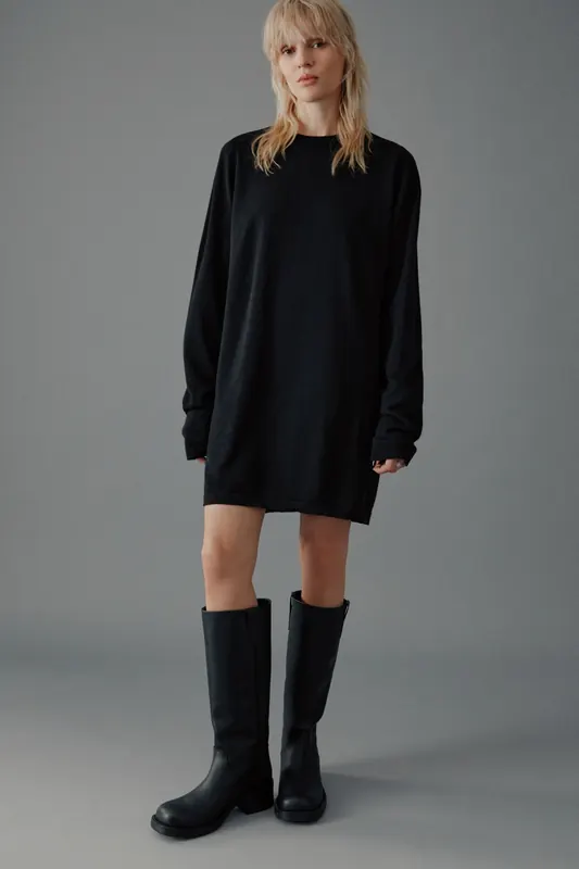 Mikuta The Black Knit Short Longsleeve Dress Black Maat: L | Maxi Jurken Outlet | Dames | Zwart