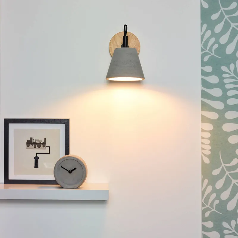 Possio - Kinkiet z betonowym kloszem i drewnem