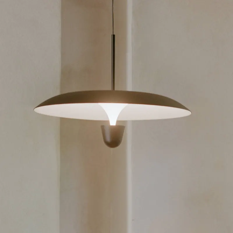 lampa wisząca LED New Works Kantarell, Ø 55 cm, czarna
