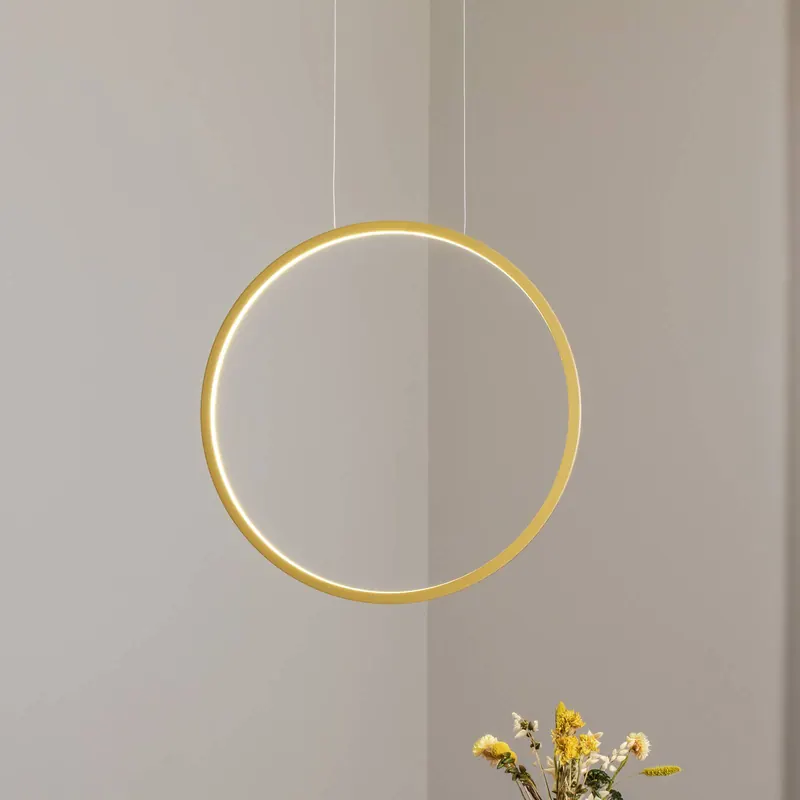 Żyrandol LED Saturno pionowy, złoty, Ø 50 cm, metal