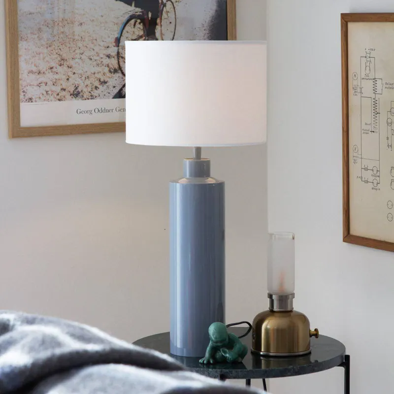 PR Home Lampa stołowa Solo, niebieska/biała, wysokość 65 cm, metal/tkanina