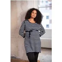 Seraphine Plus Maat: Nursing Tunic Navy Maat: 26 | Blouses Outlet | Dames | Blauw