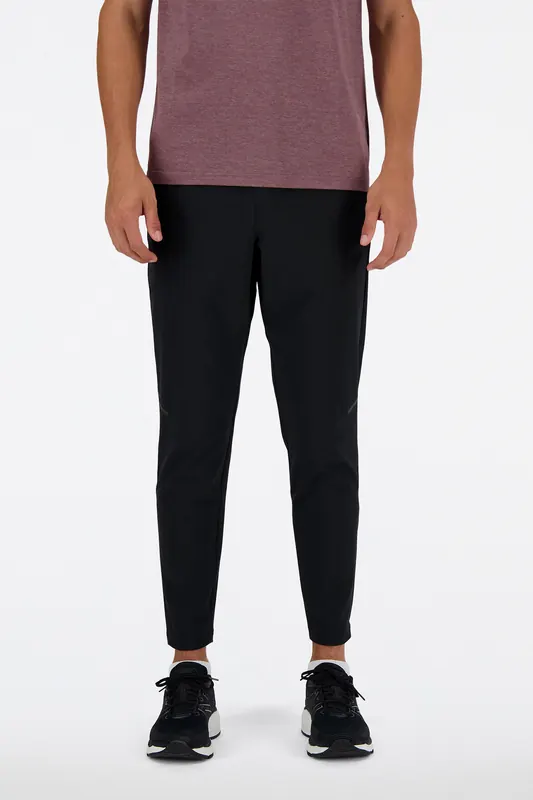 New Balance Slim Sweatpants In Black Maat: S | Joggingbroeken Outlet | Heren | Zwart