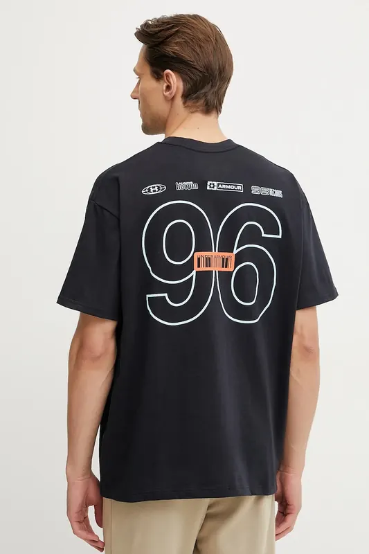 Under Armour t-shirt