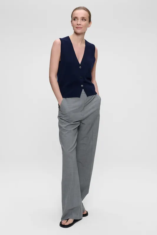 ZENGGI Cashmere Blend Sleeveless Vest Midnight Blue Maat: XS | Sweaters Outlet | Dames | Blauw