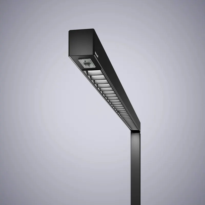 Lampa stojąca LED Straight.single, czarna, 3000 K, czujnik, 205 cm