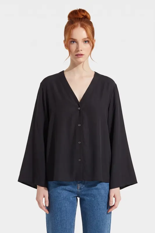 ARKET Sola Habotai Silk Shirt Black Maat: M | Blouses Outlet | Dames | Zwart