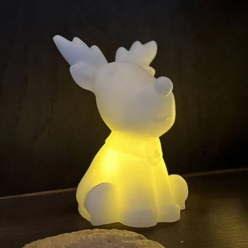 Figurka dekoracyjna LED Naja, biała, wysokość 14 cm, wosk, zasilanie bateryjne