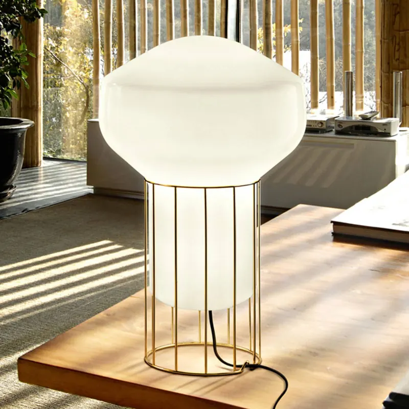 Lampa stołowa Aérostat, mosiężna stopa, 33cm