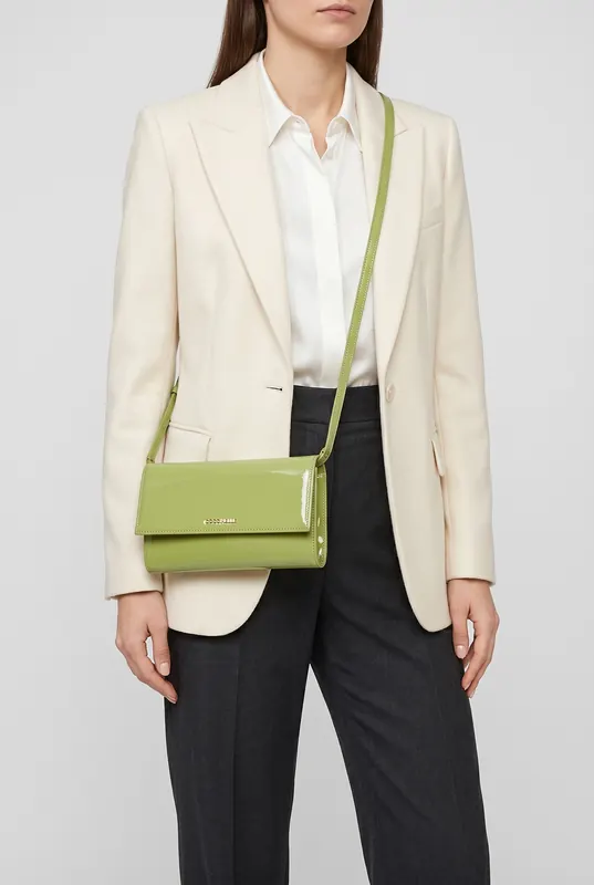 Coccinelle Metallic Patent Guacamole Maat: OS | Tassen Outlet | Dames | Groen